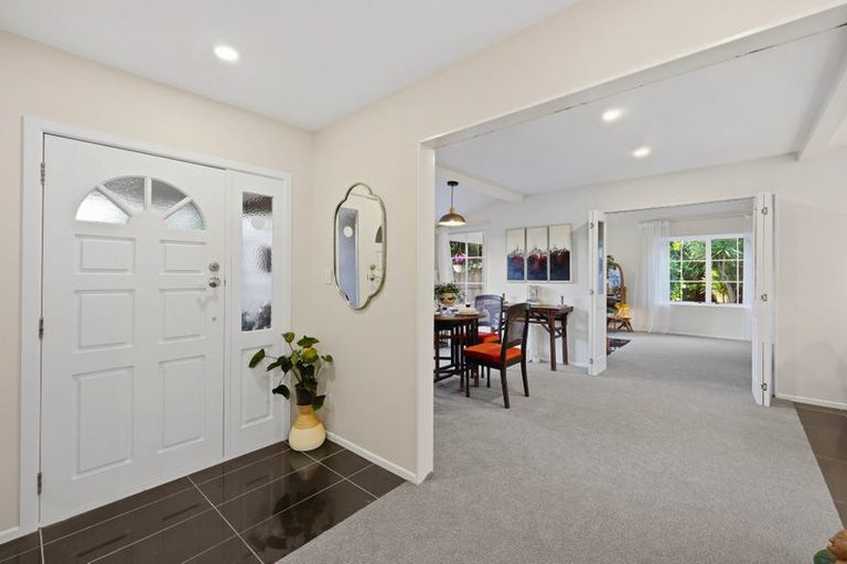 Photo of property in 36 Matterhorn Crescent, Northpark, Auckland, 2013