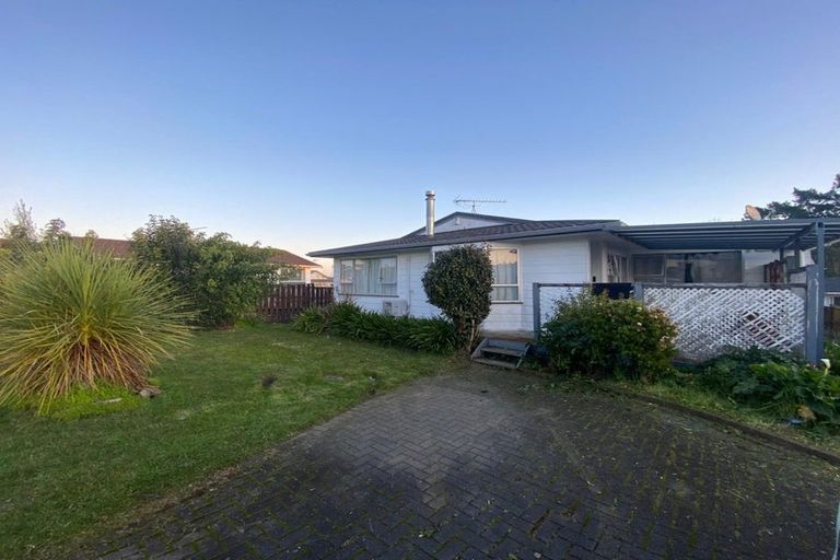 Photo of property in 99 Archmillen Avenue, Pakuranga Heights, Auckland, 2010