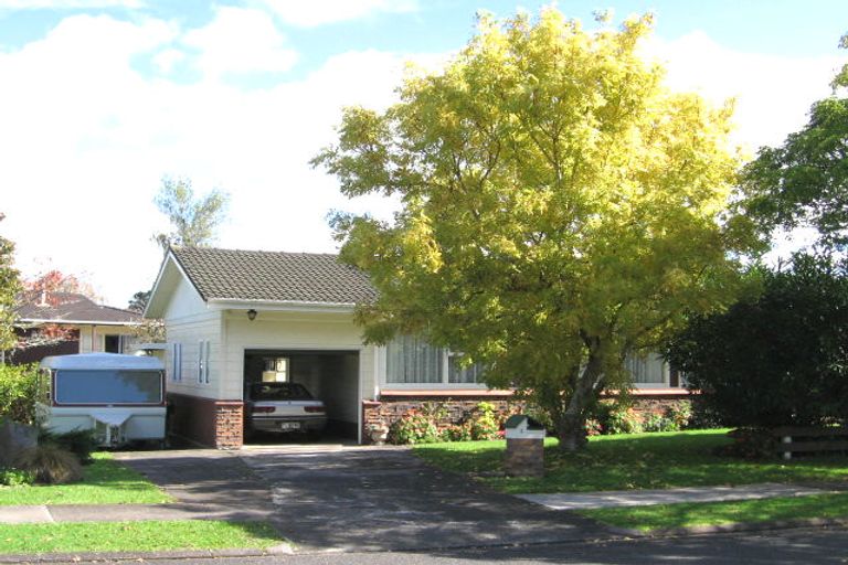 Photo of property in 2 Mander Place, Bucklands Beach, Auckland, 2012
