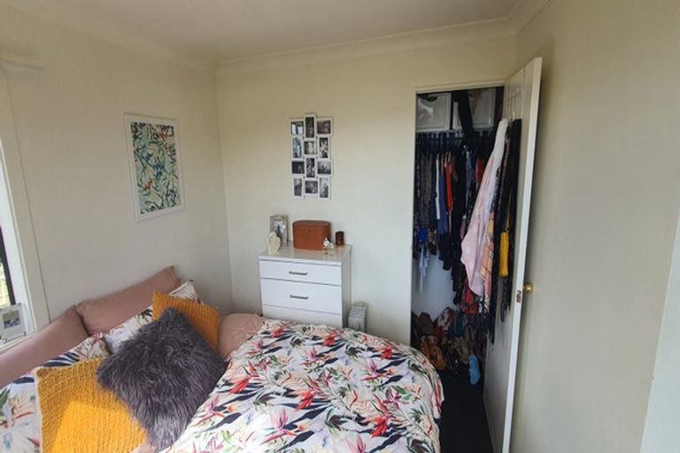 Photo of property in 14 Birkhall Grove, Strathmore Park, Wellington, 6022