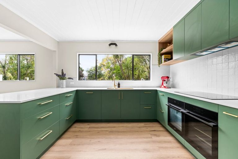 Photo of property in 33 Reeve Drive, Havelock North, 4130