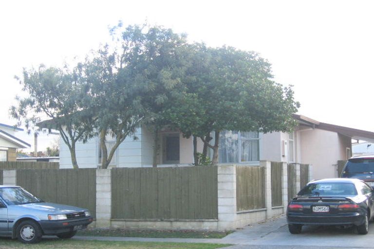 Photo of property in 22 Tait Drive, Greenmeadows, Napier, 4112