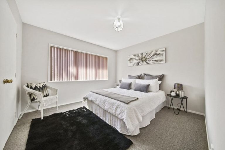 Photo of property in 2/527 Weymouth Road, Weymouth, Auckland, 2103
