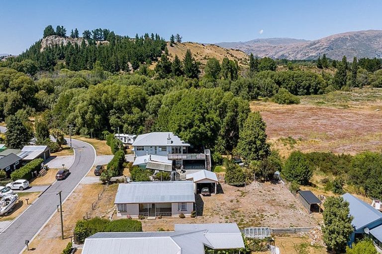 Photo of property in 18 Arklow Street, Albert Town, Wanaka, 9305