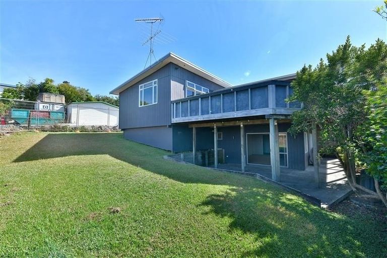 Photo of property in 37 Gledstane Road, Stanmore Bay, Whangaparaoa, 0932