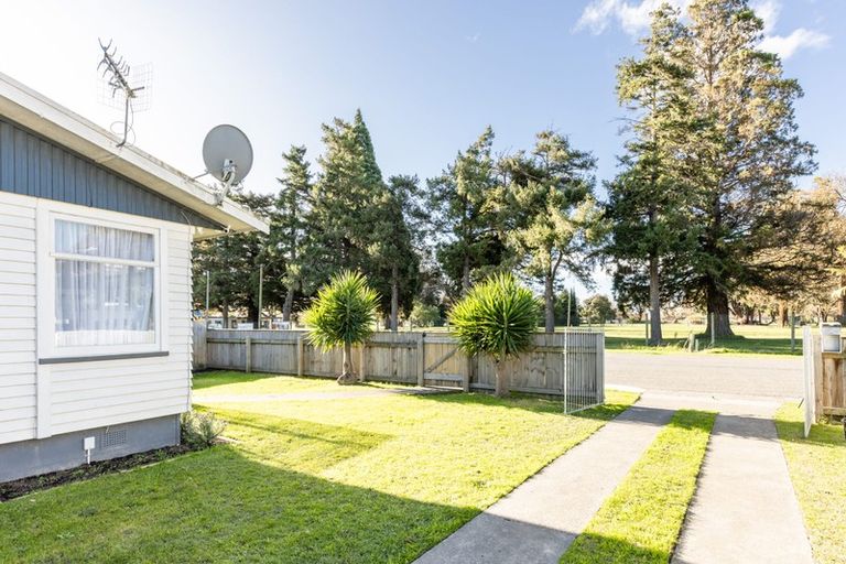 Photo of property in 2/201 Kenilworth Road, Mayfair, Hastings, 4122