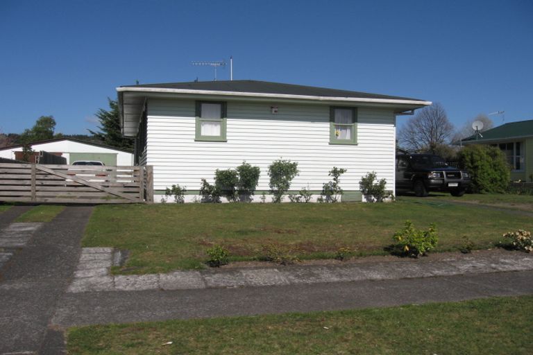 Photo of property in 77 Rangipoia Place, Turangi, 3334