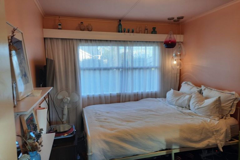 Photo of property in 1/40 East Coast Road, Milford, Auckland, 0620