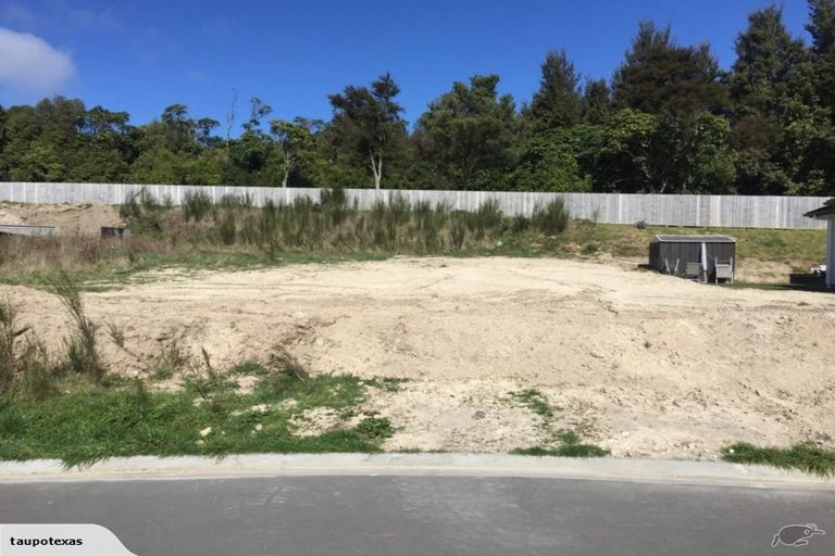 Photo of property in 1 Azalea Lane, Waipahihi, Taupo, 3330