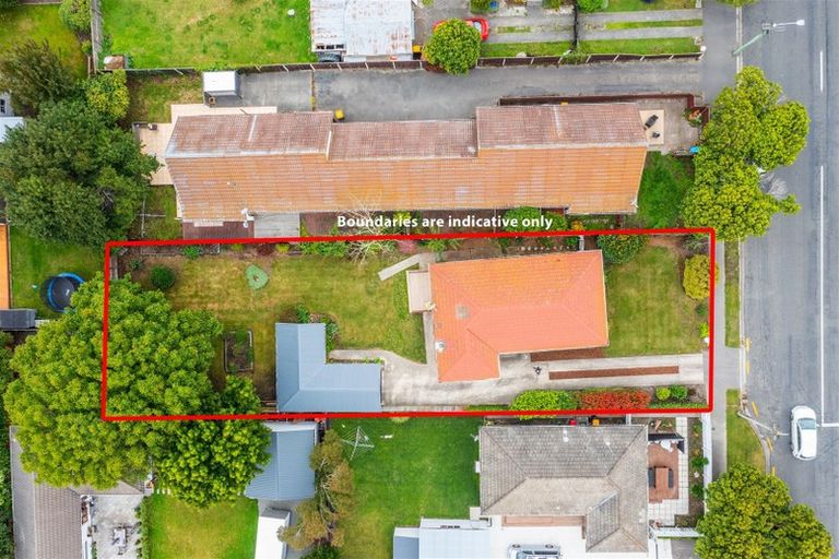 Photo of property in 72 Cutts Road, Russley, Christchurch, 8042