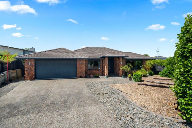 Photo of property in 14 Compton Grove, Huntington, Hamilton, 3210