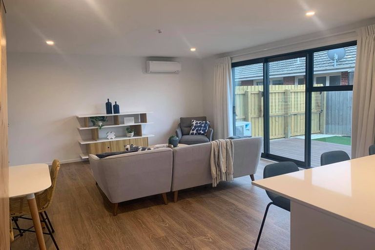 Photo of property in 2/23 Hills Road, Edgeware, Christchurch, 8013