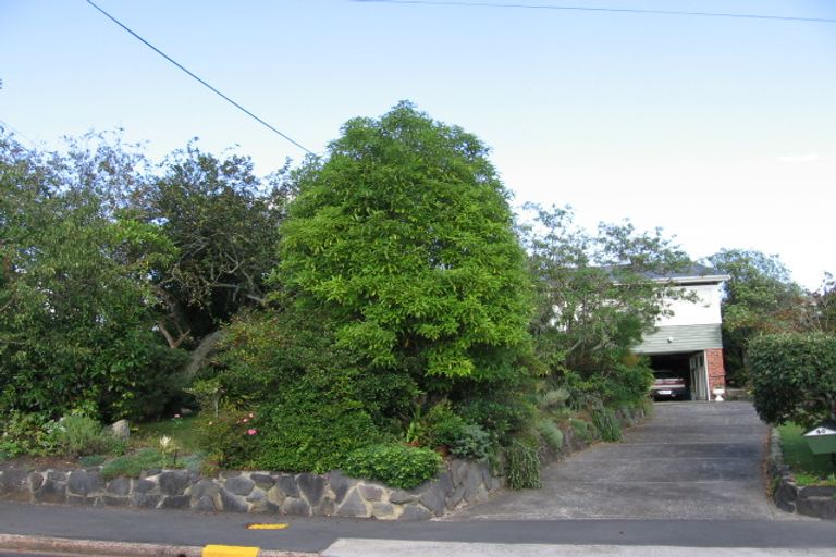 Photo of property in 40 Howard Road, Northcote, Auckland, 0627