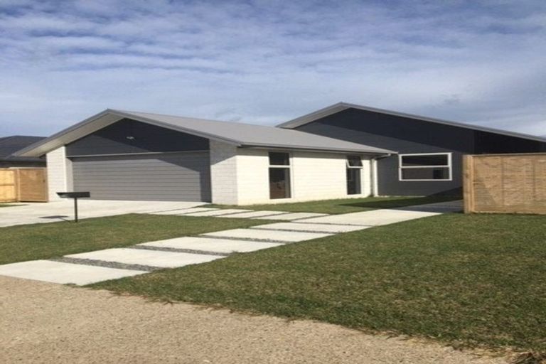 Photo of property in 66 Penetaka Heights, Pyes Pa, Tauranga, 3112