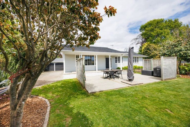 Photo of property in 4 Chilton Grove, Hokowhitu, Palmerston North, 4410