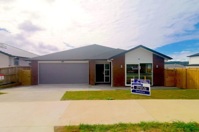 Photo of property in 69 Nobilo Road, Kumeu, 0810