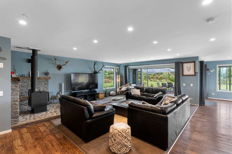 Photo of property in 1378 Poyntzs Road, West Eyreton, Rangiora, 7475