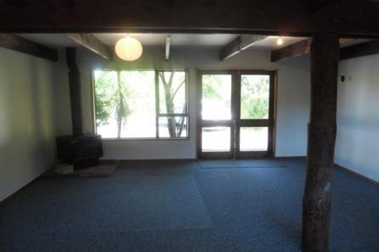 Photo of property in 1 Landing Road, Titirangi, Auckland, 0604