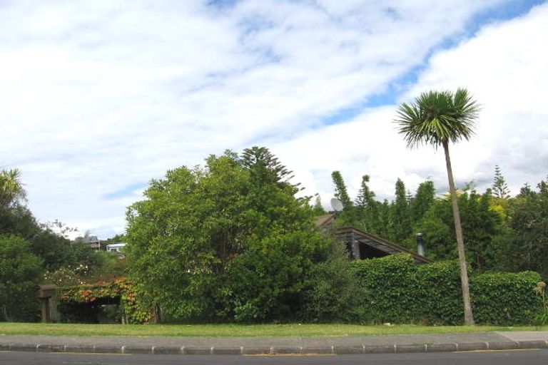 Photo of property in 2 Glamorgan Drive, Torbay, Auckland, 0630