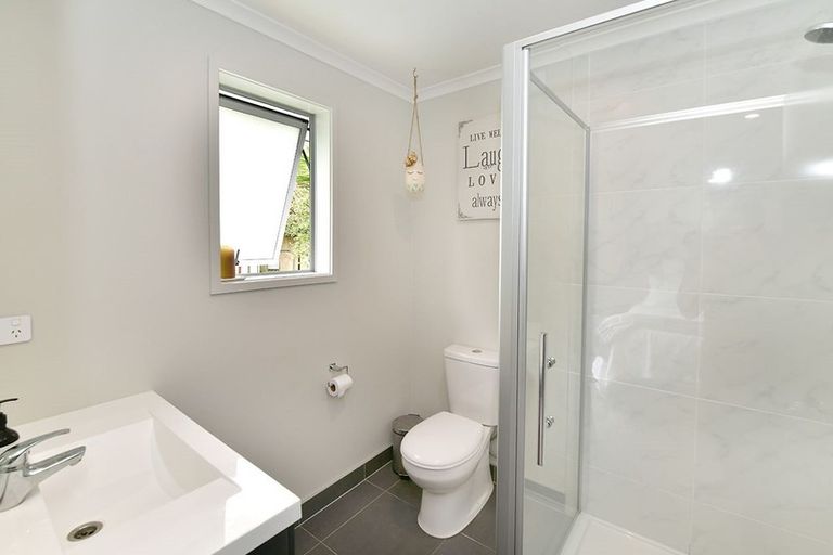 Photo of property in 127a Awaroa Road, Helensville, 0800