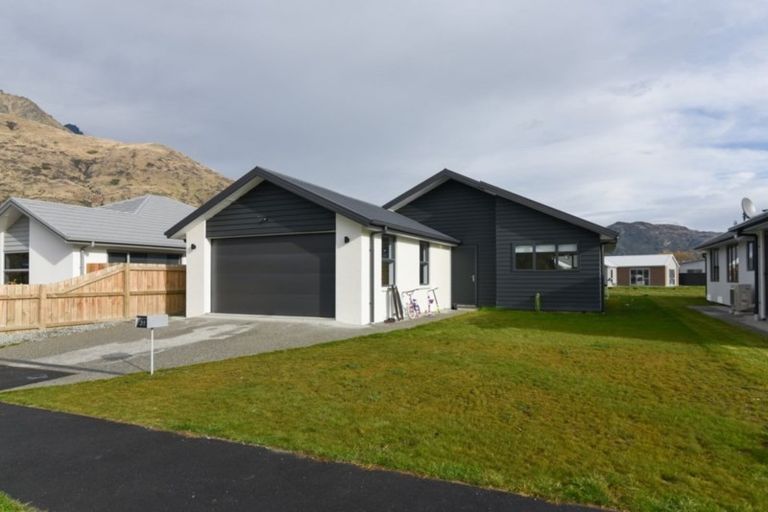 Photo of property in 31 Peterley Road, Lower Shotover, Queenstown, 9304