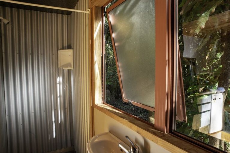 Photo of property in 75b Manawaora Road, Russell, 0272