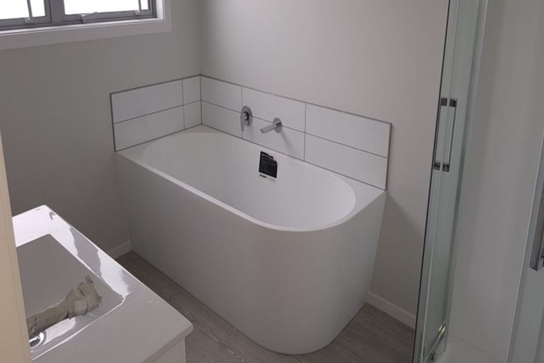 Photo of property in 4 Tieke Lane, Kenepuru, Porirua, 5022