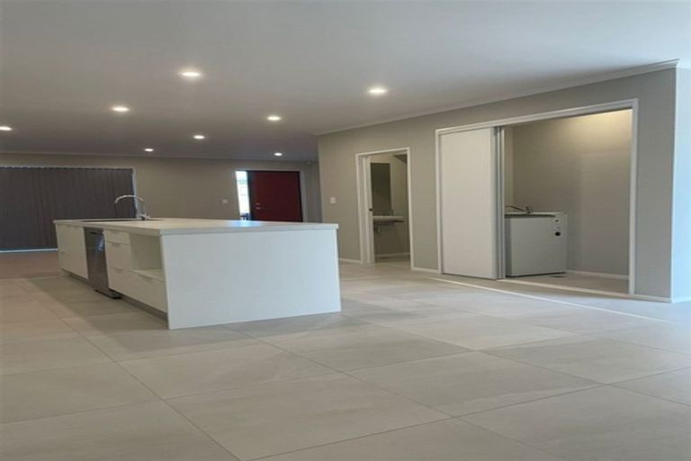 Photo of property in 24 Te Rito Road, Hobsonville, Auckland, 0616