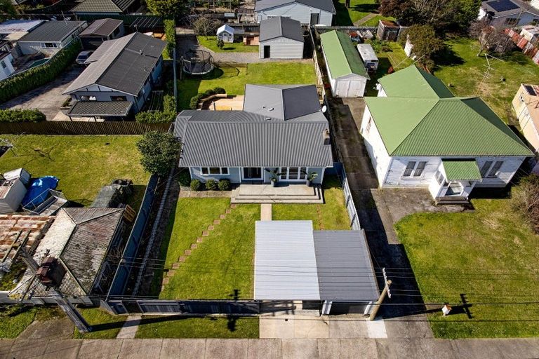 Photo of property in 3 Montgomery Crescent, Clouston Park, Upper Hutt, 5018