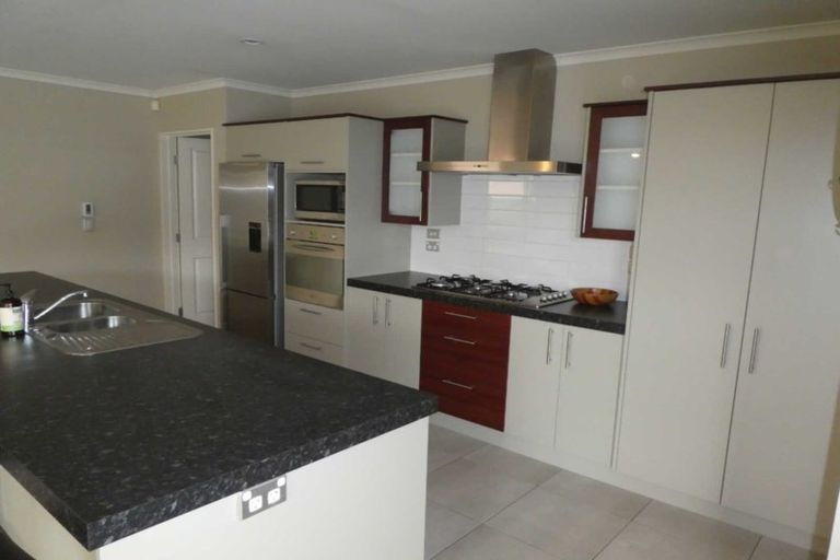 Photo of property in 6 Papaumu Green, Parklands, Christchurch, 8083