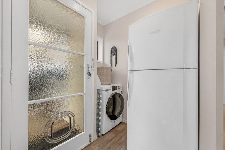 Photo of property in 1/9 Tina Place, Sunnyhills, Auckland, 2010