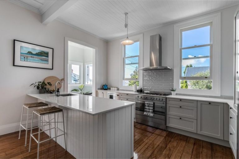 Photo of property in 39 Allenby Avenue, Devonport, Auckland, 0624