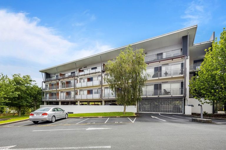 Photo of property in Albany Central, 16a/210 Dairy Flat Highway, Albany, Auckland, 0632