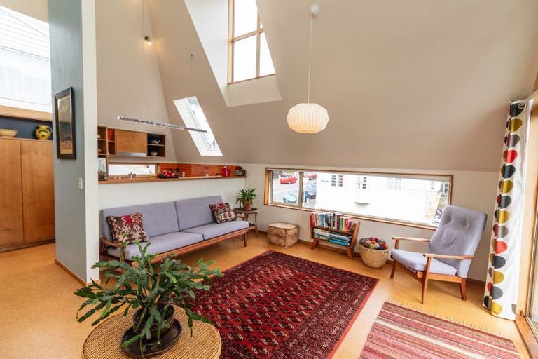 Photo of property in 83a Majoribanks Street, Mount Victoria, Wellington, 6011