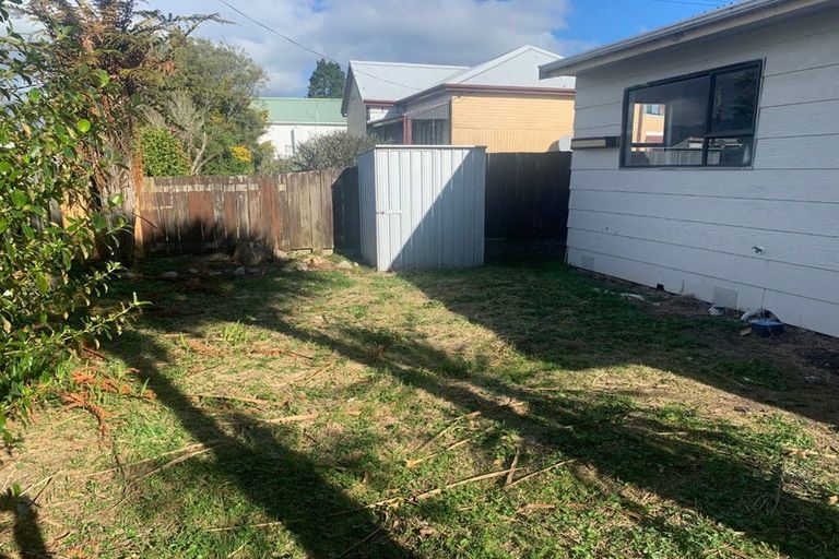 Photo of property in 62 Peel Street, Westport, 7825