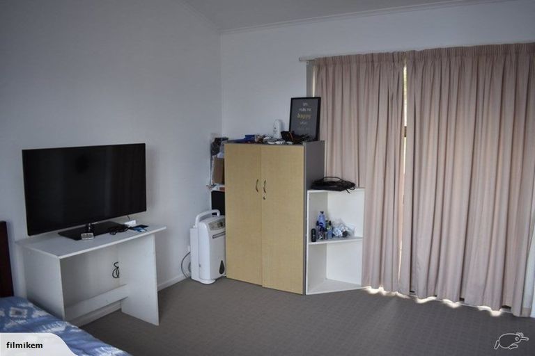 Photo of property in 15 Roband Avenue, Glenfield, Auckland, 0629