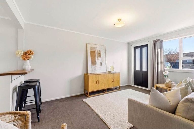 Photo of property in 2/22 Holly Road, St Albans, Christchurch, 8014
