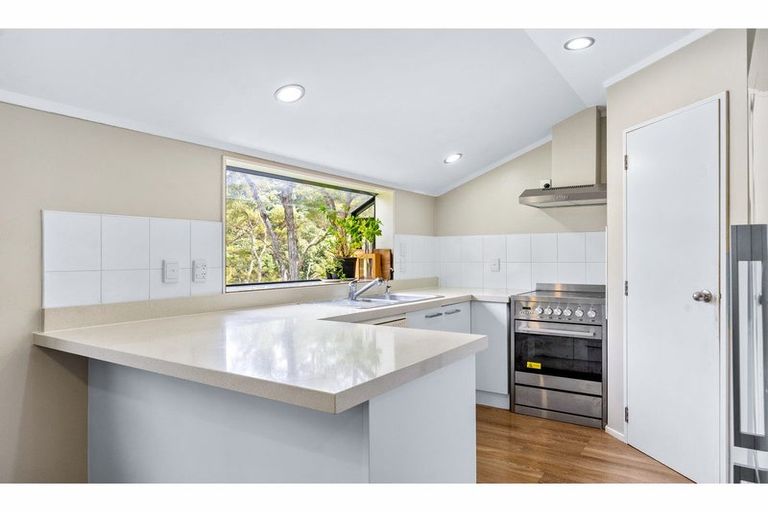 Photo of property in 2/46 Powrie Street, Glenfield, Auckland, 0629