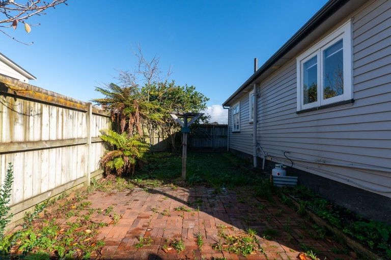 Photo of property in 1/38 Godley Road, Green Bay, Auckland, 0604