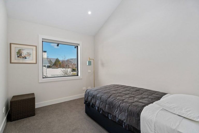 Photo of property in 168a Beacon Point Road, Wanaka, 9305