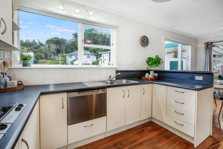 Photo of property in 83 Bird Grove, Stokes Valley, Lower Hutt, 5019