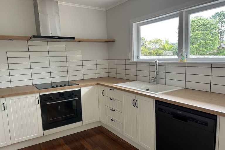 Photo of property in 120b Awaroa Road, Helensville, 0800