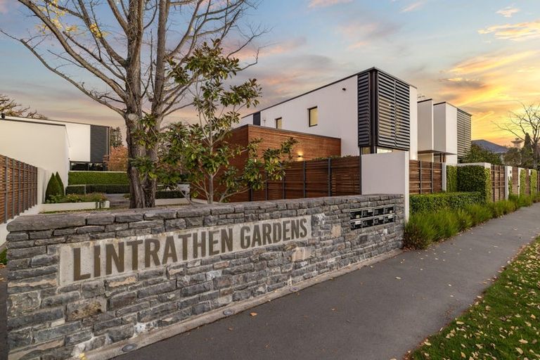 Photo of property in 140b Glandovey Road, Strowan, Christchurch, 8052