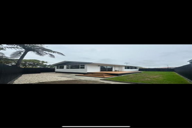 Photo of property in 17 Carlton Terrace, Westown, New Plymouth, 4310