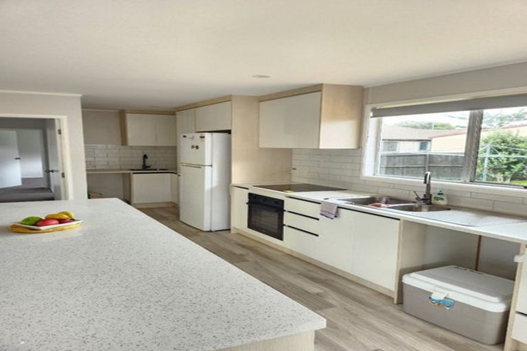 Photo of property in 8 Pulman Place, Clover Park, Auckland, 2019