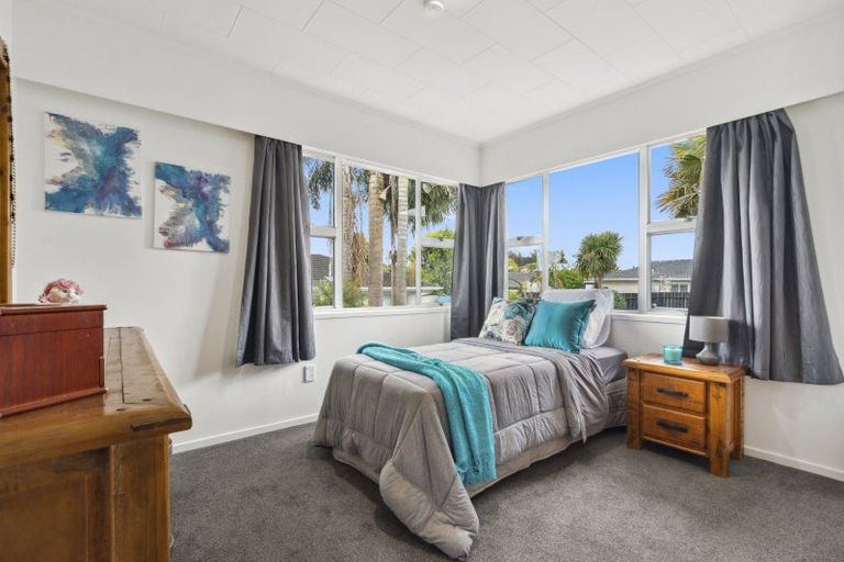 Photo of property in 3 Alf Walker Place, Papakura, 2110