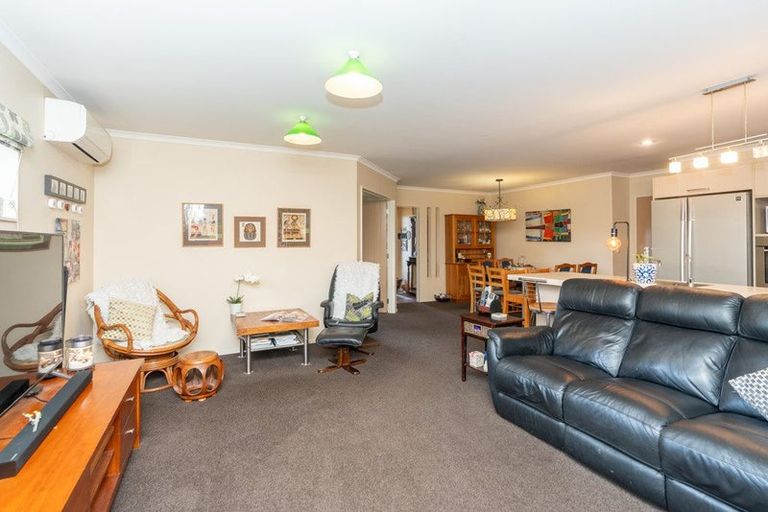 Photo of property in 3 Nottingham Drive, Hamilton East, Hamilton, 3216