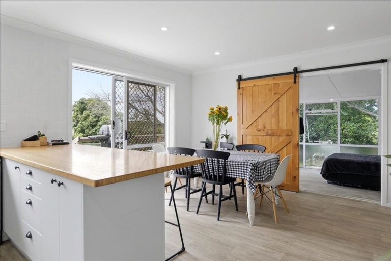 Photo of property in 67 Queen Street, Te Puke, 3119