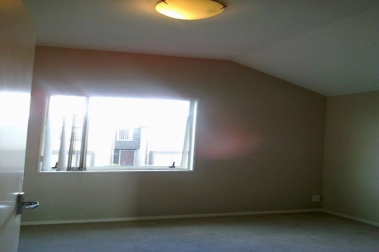 Photo of property in 20 Kirikiri Lane, East Tamaki, Auckland, 2013