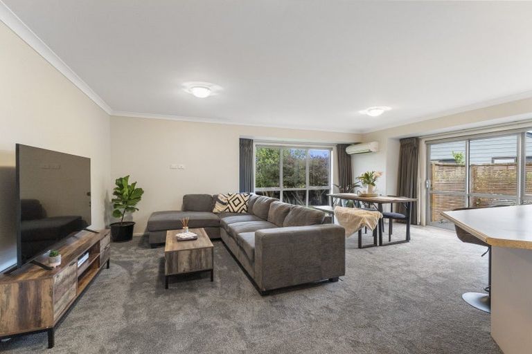 Photo of property in 11b Poneke Drive, Waikanae, 5036